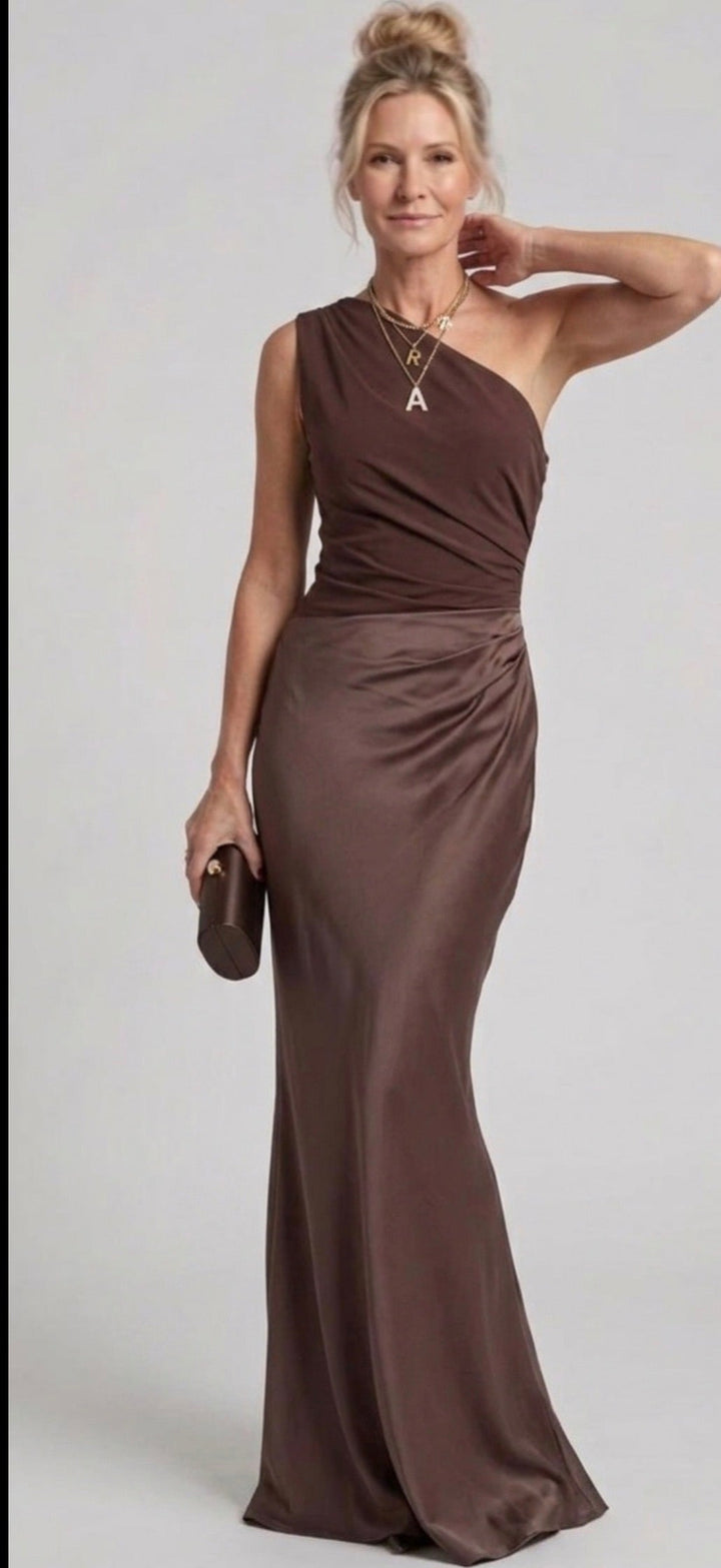 Ellis & Johnson™  | Maxi Dress with a Guilt in Satin