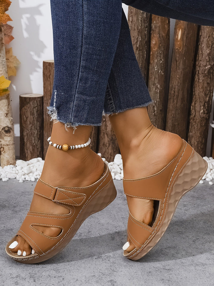 Serilda - Elegant Heeled Sandal with Adjustable Strap