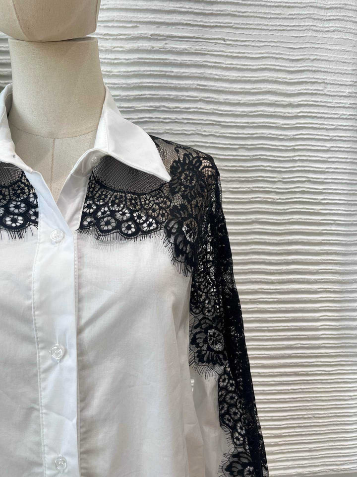 Camisa blanca y negra encaje
