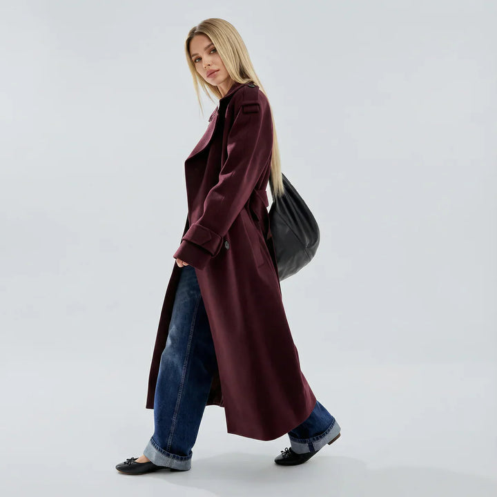 AMALIA™ | Gabardina burdeos