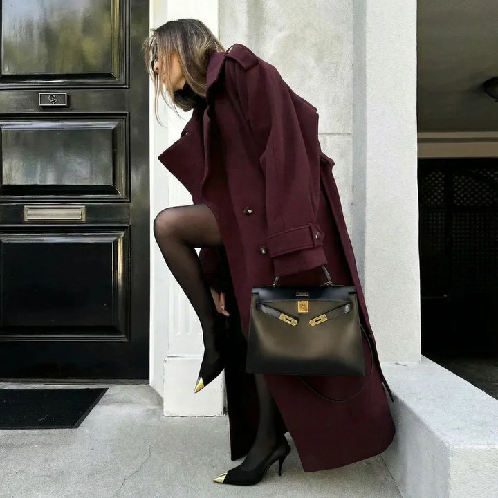 AMALIA™ | Gabardina burdeos