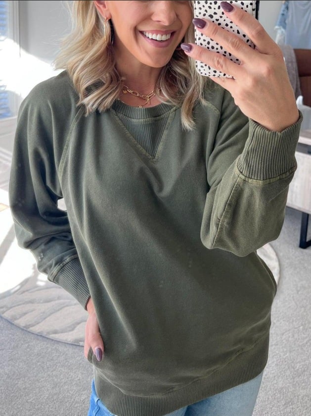 Michele - Chic Sweater with Ribbed Pockets for Women